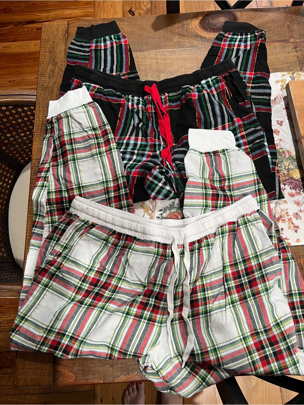 Women’s Plaid Lounge Pants - 2 Pair White/Red/Green
